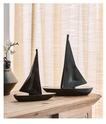 Kreatywny model żaglówki z żywicy – ​​ozdoba do salonu i biurka w stylu marynistycznym 