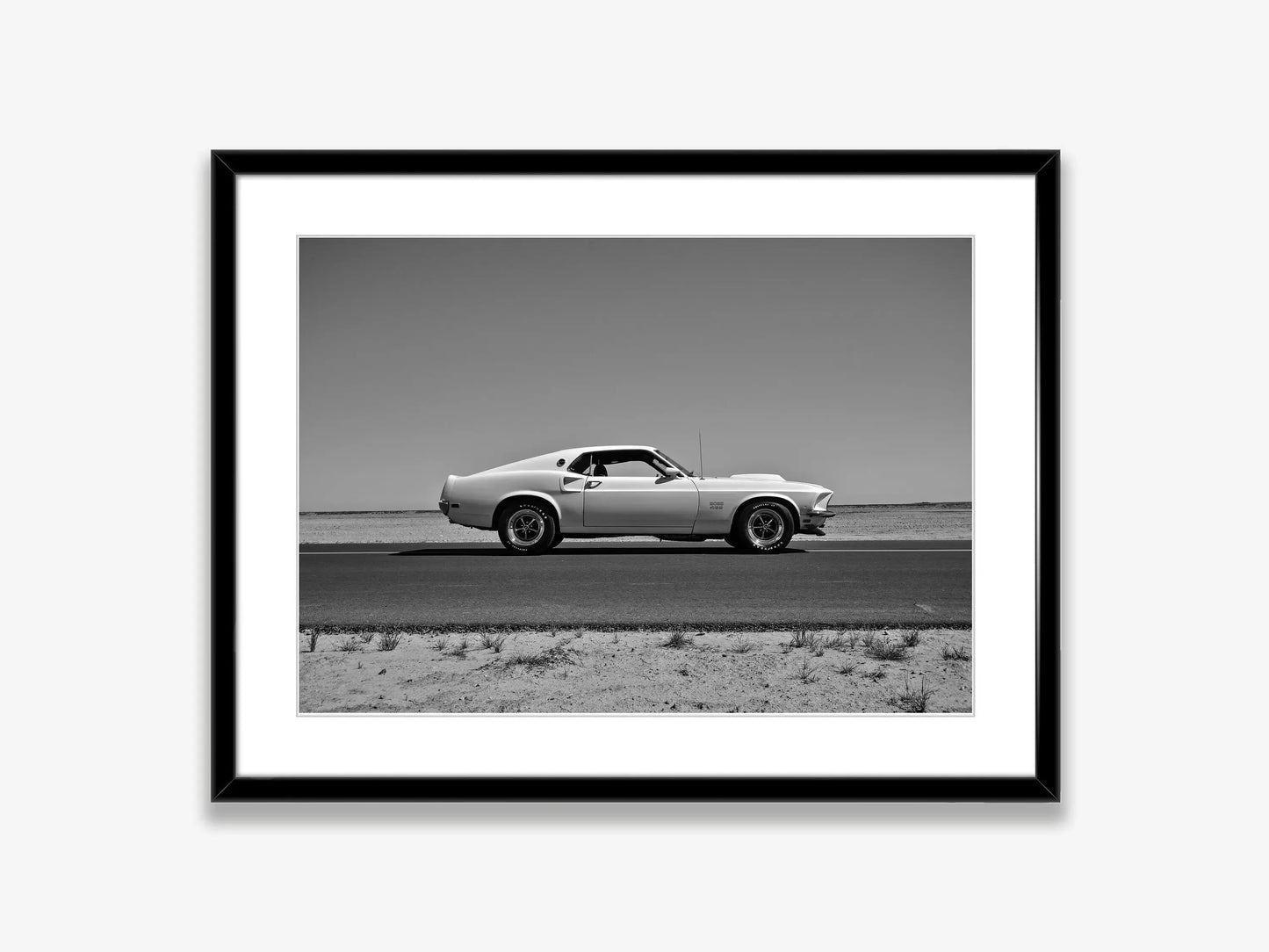 Klasyczny czarno-biały plakat z samochodem Ford Mustang – nowoczesna sztuka ścienna na płótnie na sprzedaż w Polsce 
