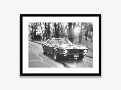 Klasyczny czarno-biały plakat z samochodem Ford Mustang – nowoczesna sztuka ścienna na płótnie na sprzedaż w Polsce 