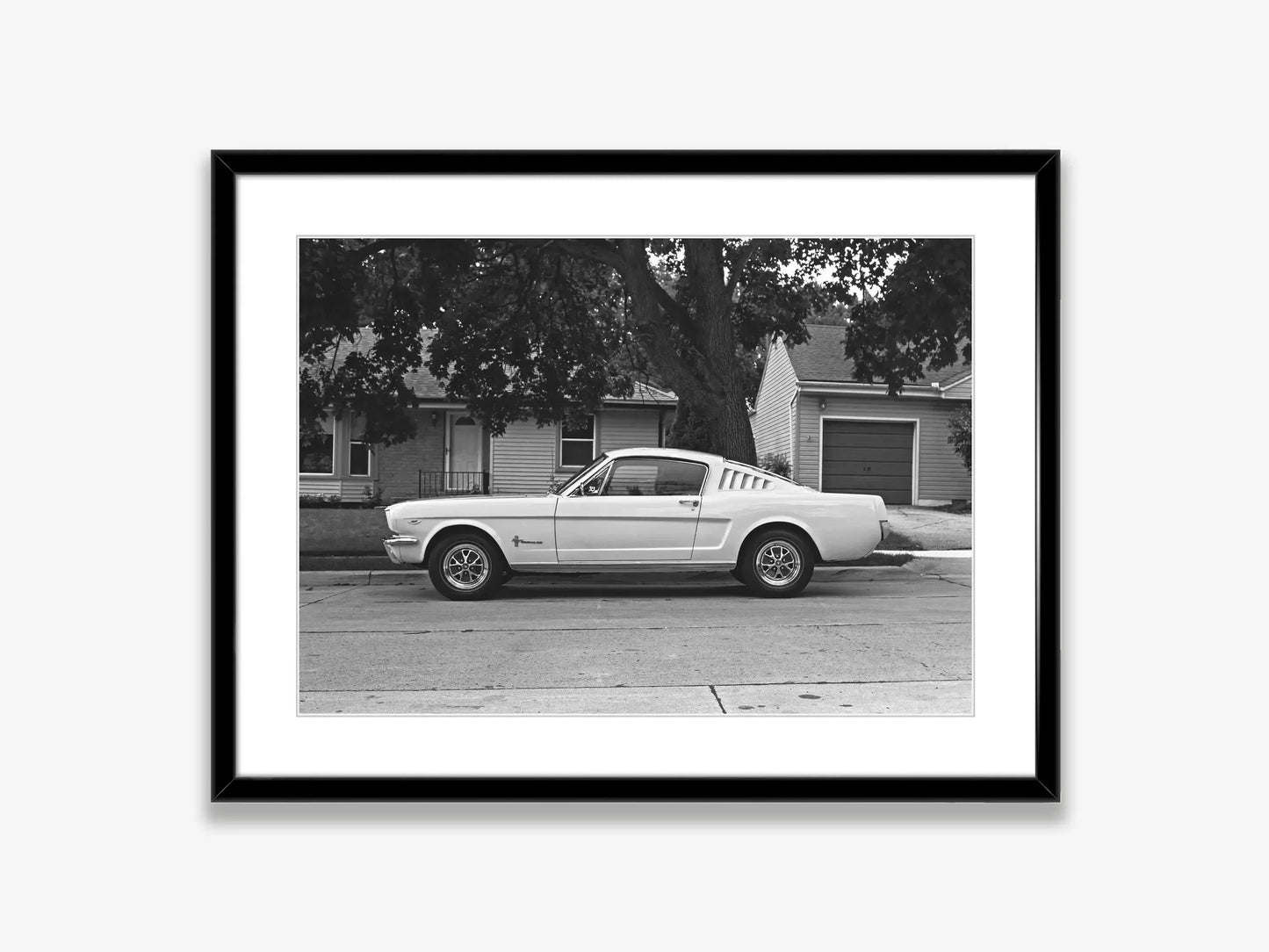 Klasyczny czarno-biały plakat z samochodem Ford Mustang – nowoczesna sztuka ścienna na płótnie na sprzedaż w Polsce 