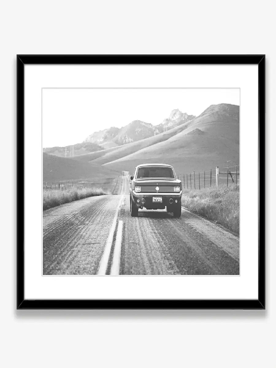 Klasyczny czarno-biały plakat z samochodem Ford Mustang – nowoczesna sztuka ścienna na płótnie na sprzedaż w Polsce 